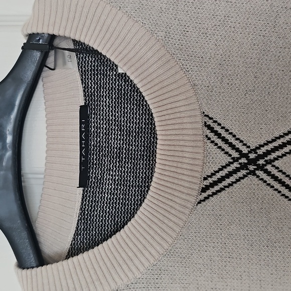 NWT T Tahari Geometric Crewneck Longsleeve Sweater Alpaca/Black Large - Picture 7 of 14